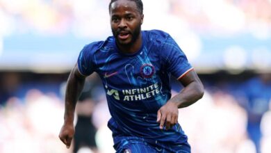 Man Utd 'open talks' with Chelsea over Raheem Sterling deal